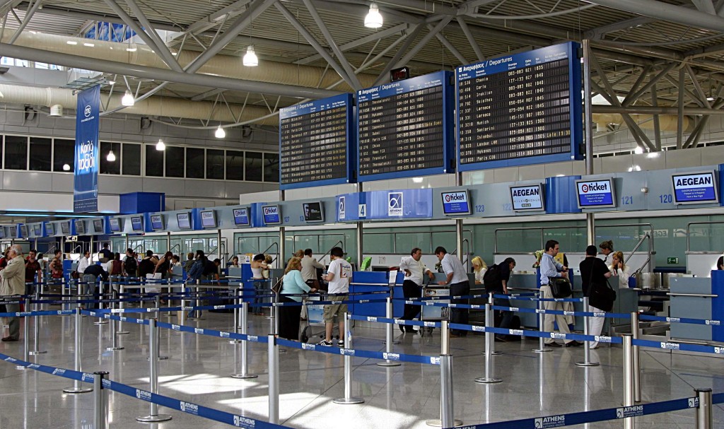 Athens_International_Airport_check_in_desks(1)