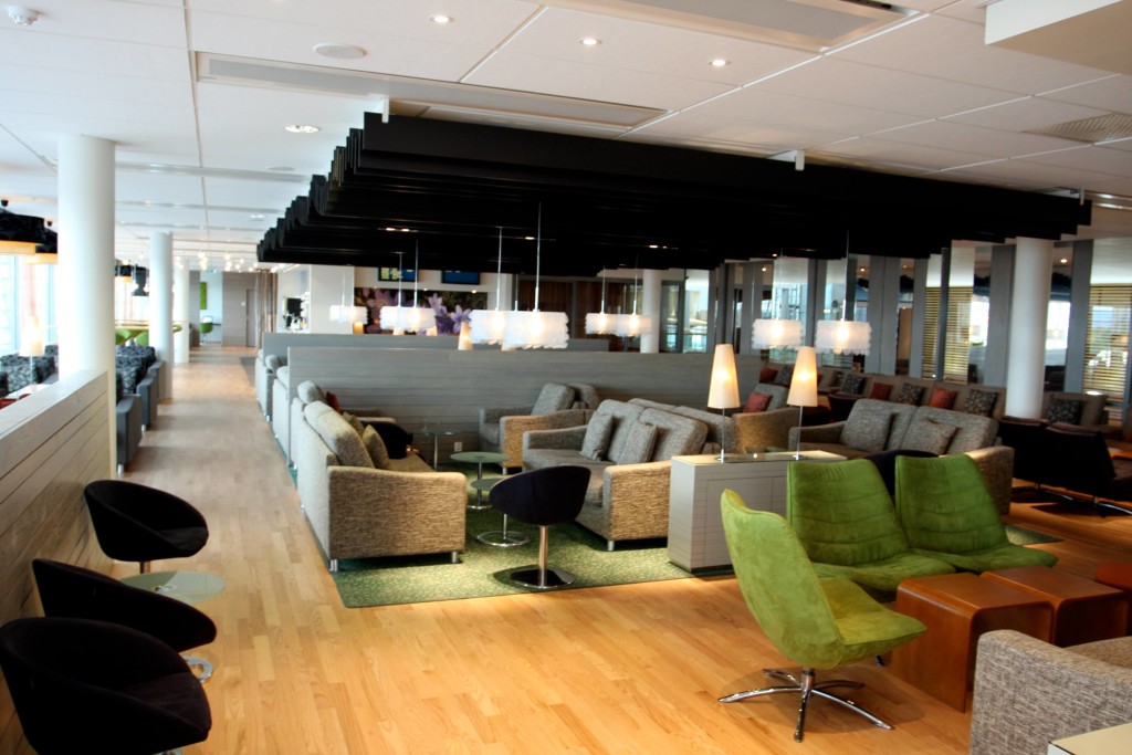 Oslo_Lounge_-_Gardermoen_Airport_(2577859199)(1)